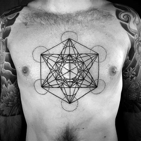 diseo de tatuajes en el pecho|56 Tatuajes geométricos en el pecho: Mejores。